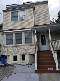 Port Richmond Casa | COZY AND BEAUTIFUL SPACE.