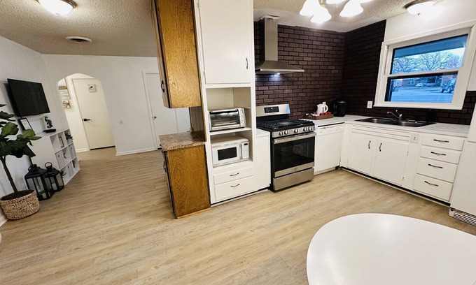 Wichita Falls Casa | Cozy and beautiful recently remodeled home