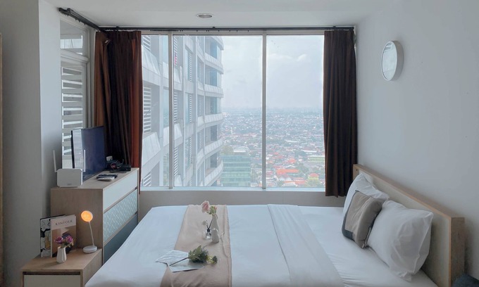 Pekayon Jaya Apartamento | Cozy and Best Deal Studio at Grand Kamala Lagoon Apartment