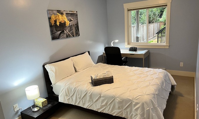 Upper Ten Oaks Casa | Cozy and bright 2-bedroom home with comfort stay