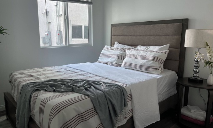 Pico-Union Apartamento | Cozy and Central to All Apartment