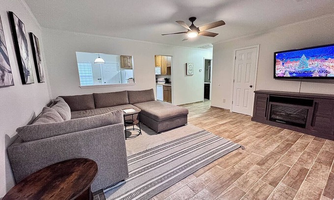 Burton Apartamento | Cozy And Centrally Pet Friendly