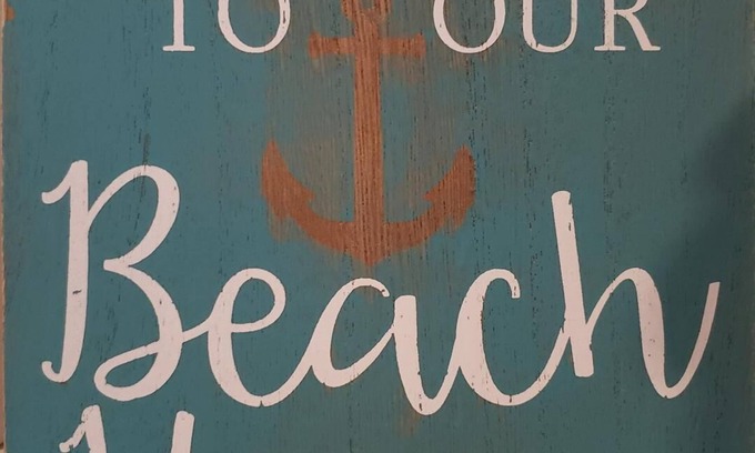 Wilmington Apartamento | Cozy and Charming Studio with Private Deck Near Wrightsville Beach