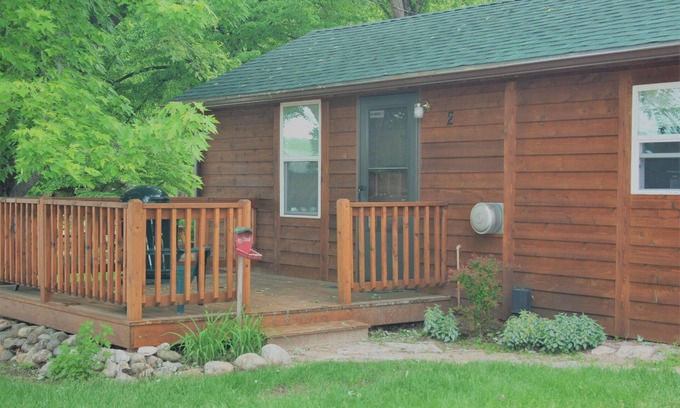 Rapid City Cabina | Cozy and Clean Cabin Thirty Minutes from Mt Rushmore - In Rapid City On Canyon Lake Thirty Minutes from Mt Rushmore