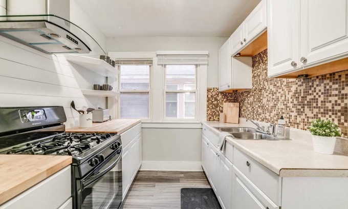 Detroit Apartamento | Cozy and Comfortable Apartment