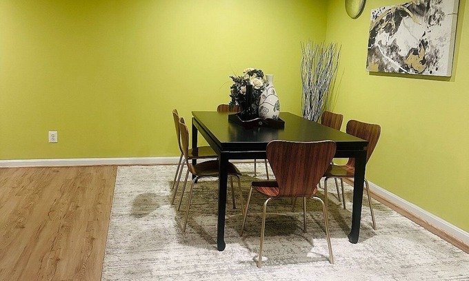 Lorton Casa | Cozy and Convenient 2-Bedroom Basement in Lorton