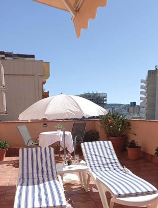 L'Hospitalet de Llobregat Apartamento | Cozy and sunny penthouse Fira BCN