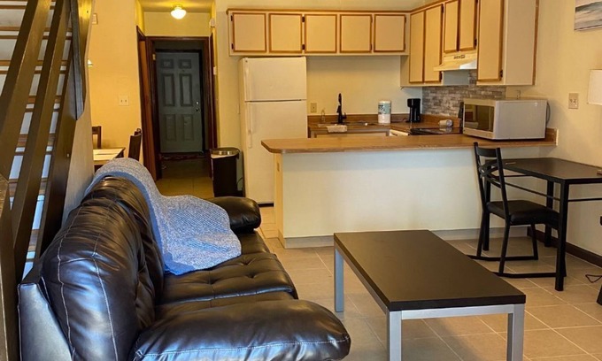 Tallahassee Casa | Cozy and just upgraded Townhouse Near Parks, lakes, trails and Universities