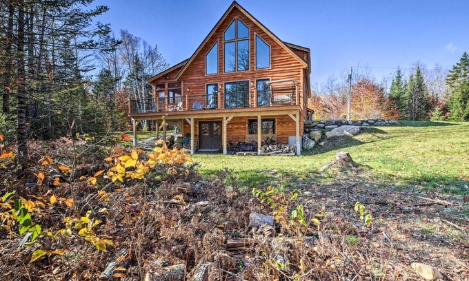 New Vineyard Casa | Cozy and Peaceful Waterfront Cabin on Porter Lake!