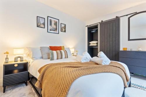 Fulham Broadway Apartamento | Cozy and Quiet Central 2 minutes walk from Main Street flat w Garden