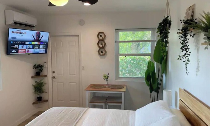 Northeast Miami Apartamento | COZY AND RELAXING MINI STUDIO IN CENTRAL MIAMI!
