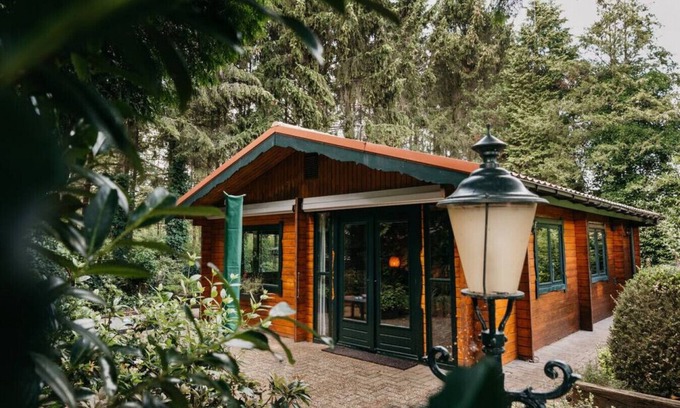Krachtighuizen Cabaña | Cozy and romantic forest house at Veluwe