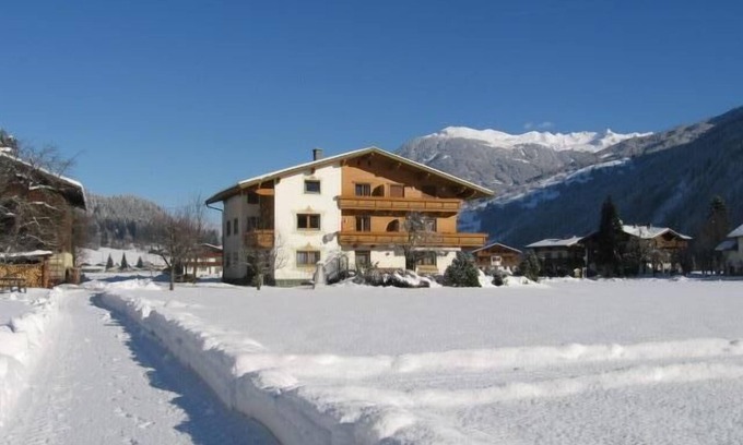 Aschau Im Zillertal Apartamento | amplios y acogedores, con vistas a las montañas de Zillertal