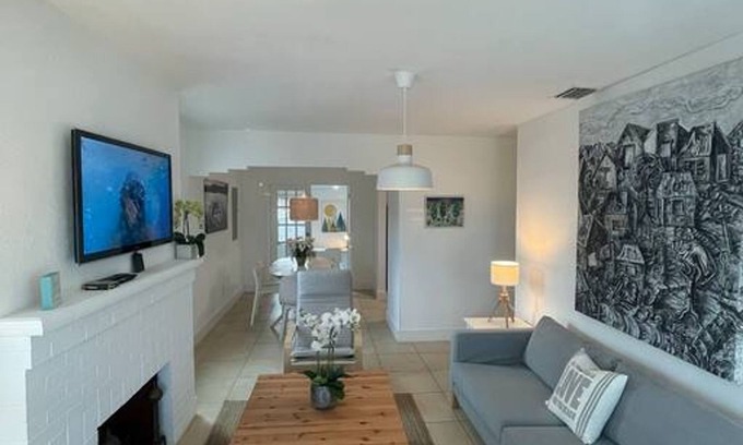 Coral Way Casa | Cozy and Super Location 2 BR