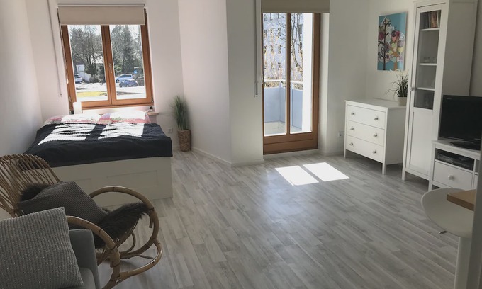 Haunstetten-West Apartamento | Cozy apartment near fair / university
