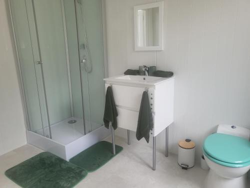 Fougerolles-du-Plessis Apartamento | Cozy Apartment in Fougerolles du Plessis