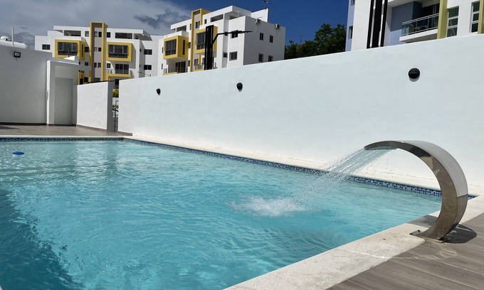 Guaricano Apartamento | Cozy Apartment with Pool View 10 minutes USA Embassy