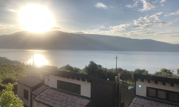 Pulciano Apartamento | Cozy apartment with a view of Lake Garda