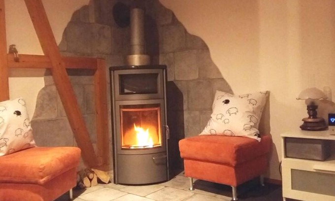 Buergstadt Apartamento | Acogedor apartamento (92 m2) con chimenea y balcón.