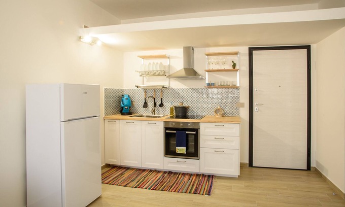 Corso dei Mille - Sant'Erasmo Apartamento | Cozy Apartment at the Central Station - a 100 mt from the Station
