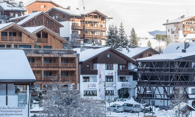 San Cassiano Apartamento | Acogedor apartamento "Dolomieu 28" con vistas a la montaña y Wi-Fi