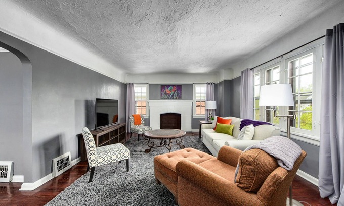 Shaker Heights Apartamento | Cozy Apartment in Safe Area ~ 15 min from Cleveland Clinic ~ Long Stays Welcome