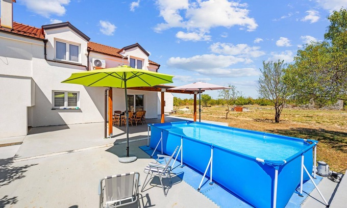 Velim Apartamento | Cozy apartment in Dragisici with WiFi