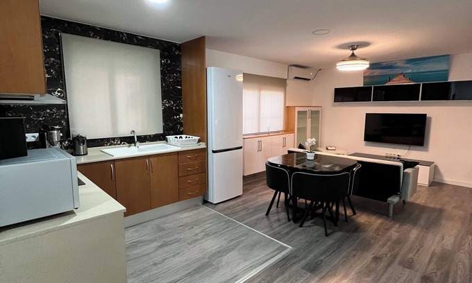 La Malva-rosa Apartamento | Cozy apartment in El Cabanyal, close to Patacona beach