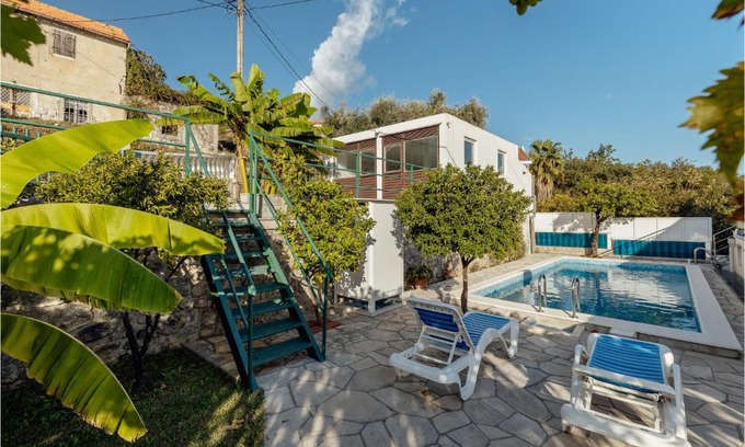 Topla Apartamento | Cozy Apartment In Herceg Novi With House Sea View