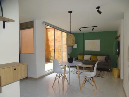 Villa Nueva Apartamento | Cozy Apartment in Historic Prado with adjustable desk and 4K Monitor