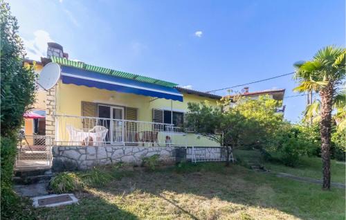 Ika Apartamento | Cozy Apartment In Ika With Kitchen