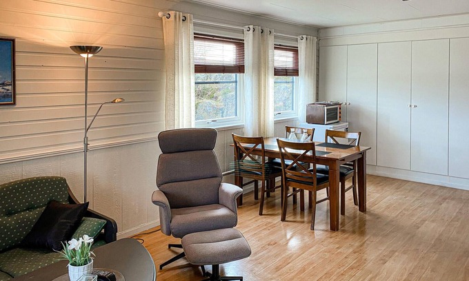 Offersøy Apartamento | Acogedor apartamento en Offersøy con.