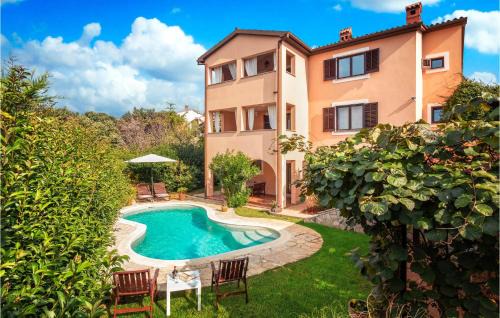 Vinkuran Apartamento | Cozy Apartment In Pula With Wifi