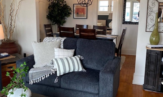 Tomah Apartamento | Cozy apartment in the heart of downtown Tomah