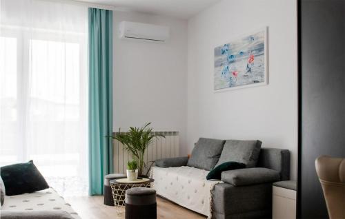 Zator Apartamento | Cozy Apartment In Zator With Wifi
