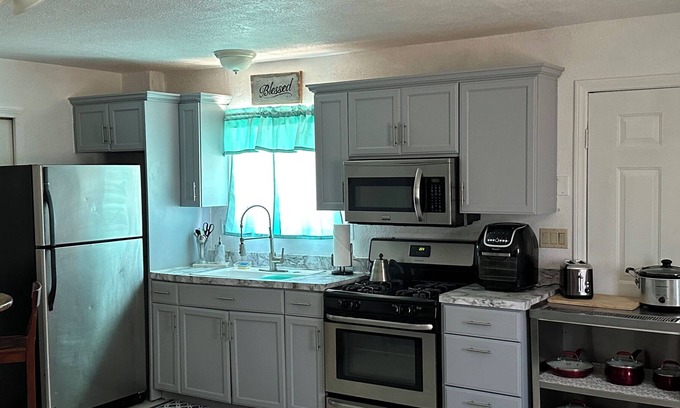 Apple Valley Apartamento | Cozy Apartment located centrally between Los Angeles and Las Vegas!