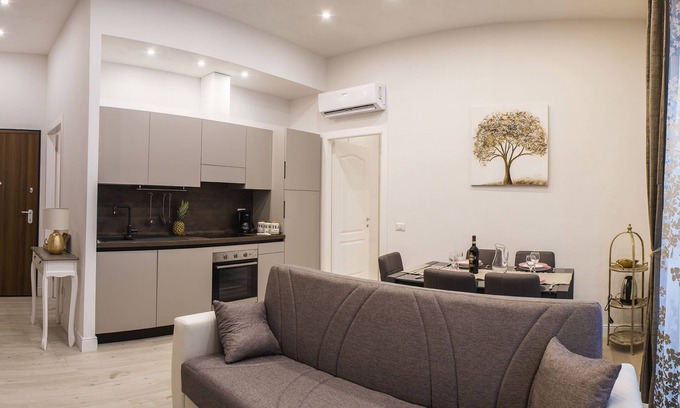 San Jacopino Apartamento | Acogedor apartamento cerca de la estación de tren.