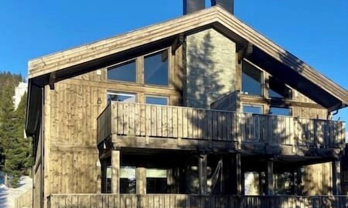 Ringsaker Apartamento | Cozy apartment ski in/out, BBQ & Wifi Sjusjøen