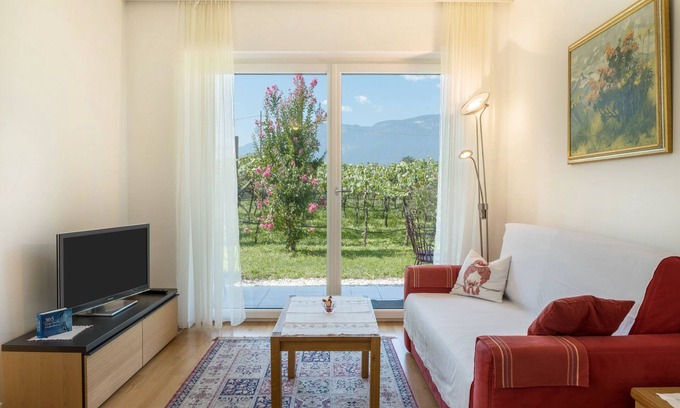 Gries - Quirein Apartamento | Acogedor apartamento "Urbanhof - Juzer" con vistas a la montaña, Wi-Fi y balcón