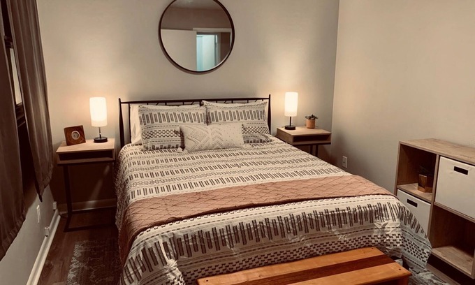 Snohomish Apartamento | Convenient, Clean Apartment w/ Air Conditioning, Smart TV, Covered Parking