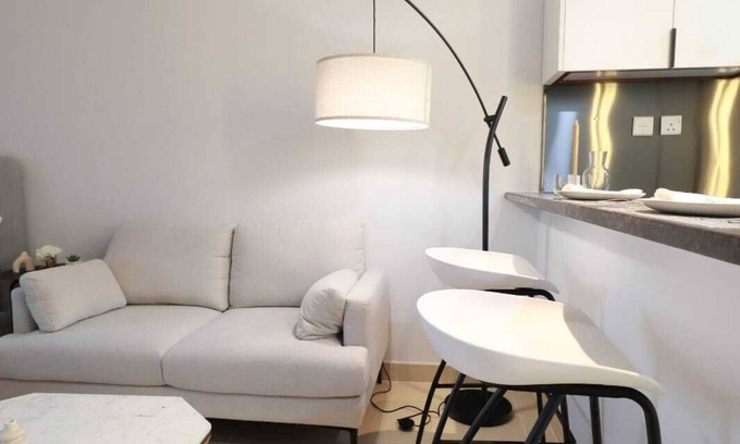 Al Quoz Apartamento | Cozy apartment with AC and WiFi in enjoyable Dubai