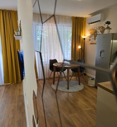Odesos Apartamento | Cozy Apartment with Balcony, 5 min away from the beach- part of the family 'Vicki Apart