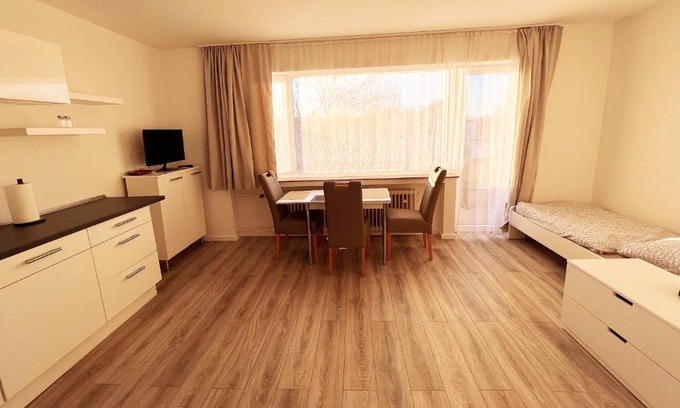 Rheindorf Apartamento | Cozy apartment with balcony
