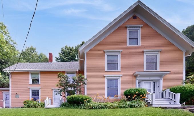 Camden Apartamento | Cozy apartment with harbor view - full kitchen & washer/dryer - walk to water