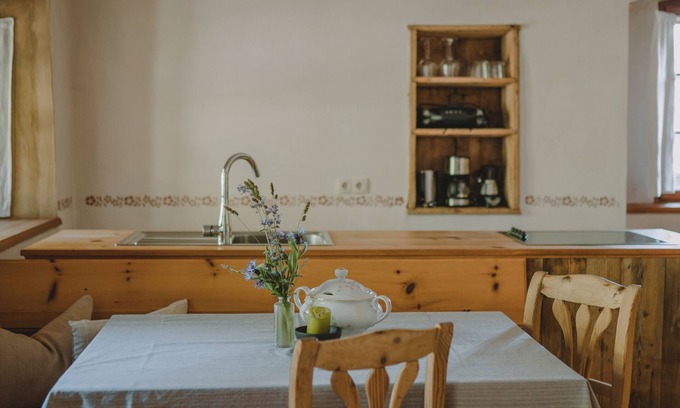 Tesimo Apartamento | Apartamentos acogedores en la granja recientemente renovada Ansitz Hof Neuhaus