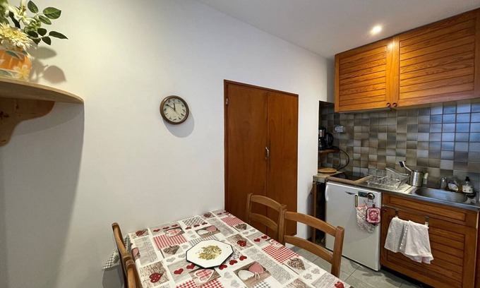 Cohennoz Apartamento | Acogedor apto 4 pers, centro Cernix, cerca pistas, wifi, parking, mascota permitida