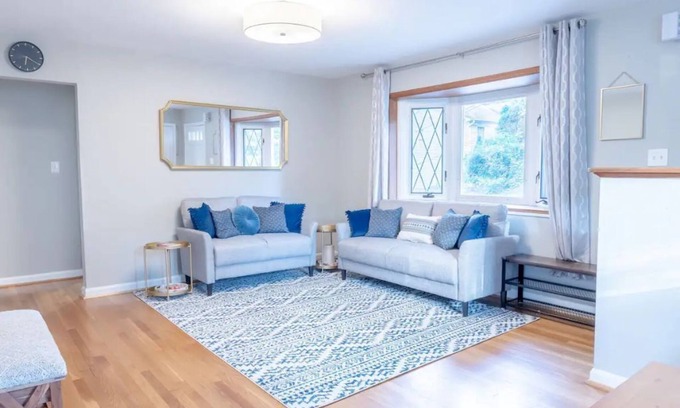 Claremont Casa | Cozy Arlington House: Family Friendly:15-min DC