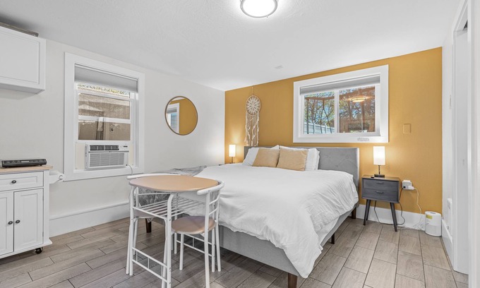 Ashland Apartamento | Ashland Retreat: Cozy Chic Studio Haven