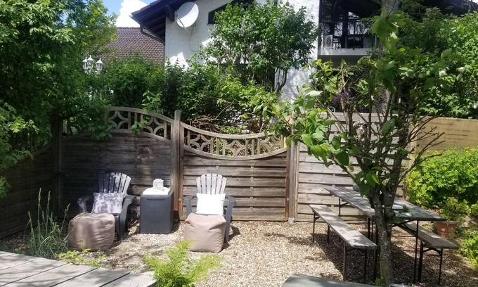 Nordhalben Apartamento | Beautiful 65sqm apartment in the countryside w. kl. Garden, extra apartment for 2P bookable!