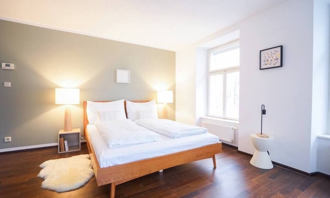 Modling Condominio | Cozy Authentic Austrian Home